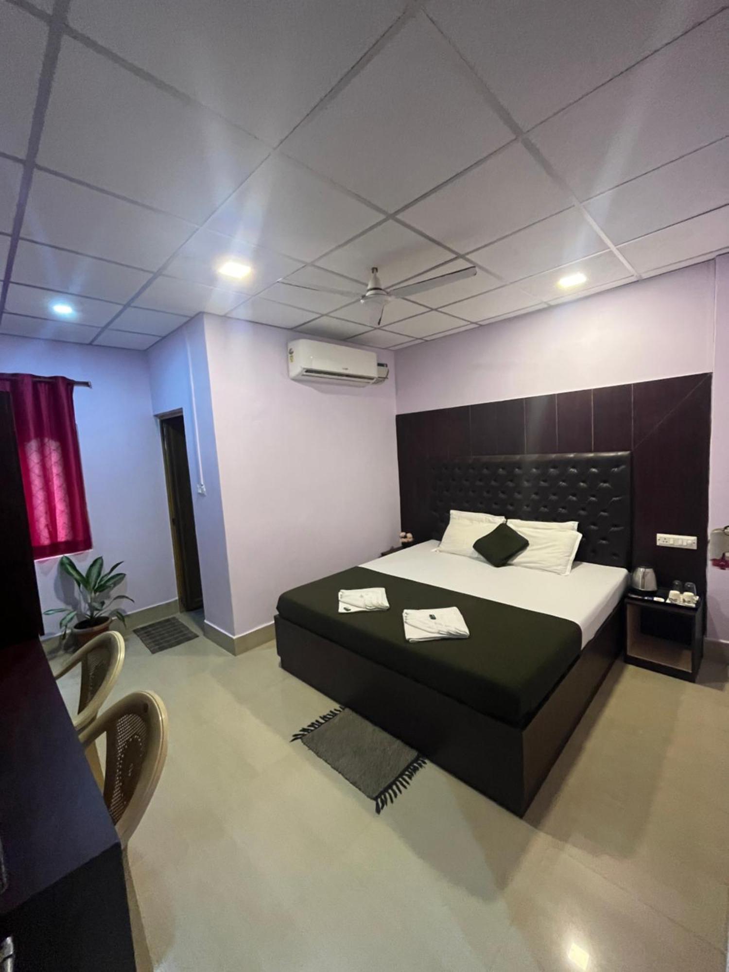 Hotel Purnima Residency Lakshmanpur Esterno foto