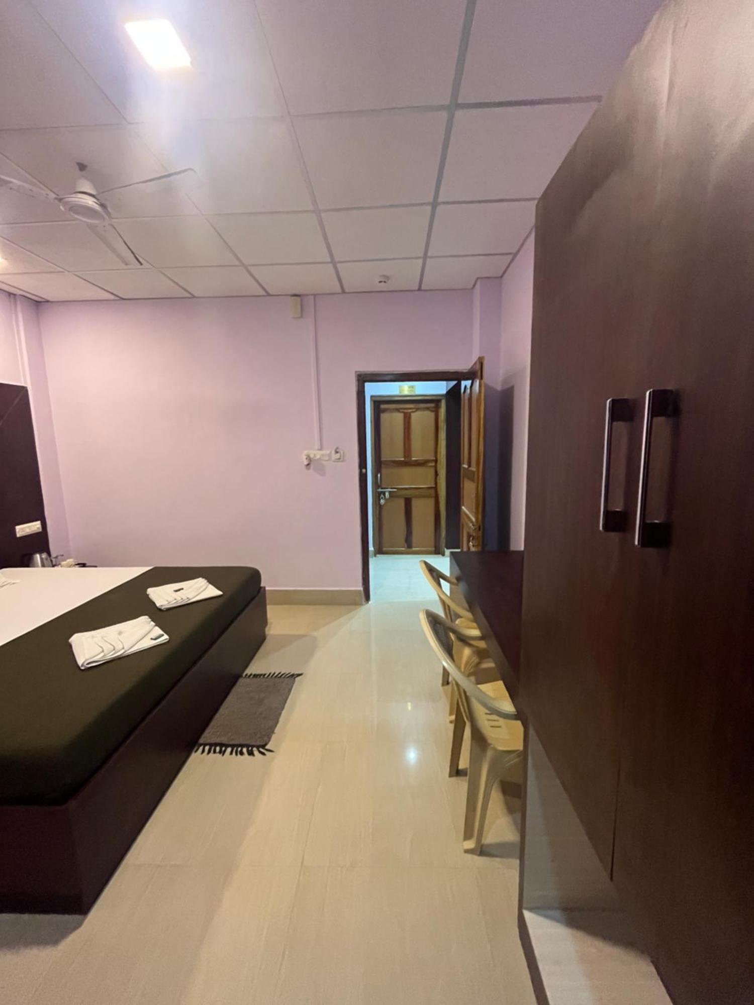 Hotel Purnima Residency Lakshmanpur Esterno foto